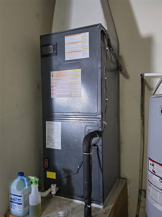 For Sale: $329,000 (2 beds, 2 baths, 1288 Square Feet)