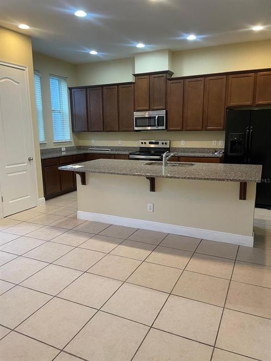 В аренду: $2,750 (3 спален, 2 ванн, 1647 Квадратных фут)