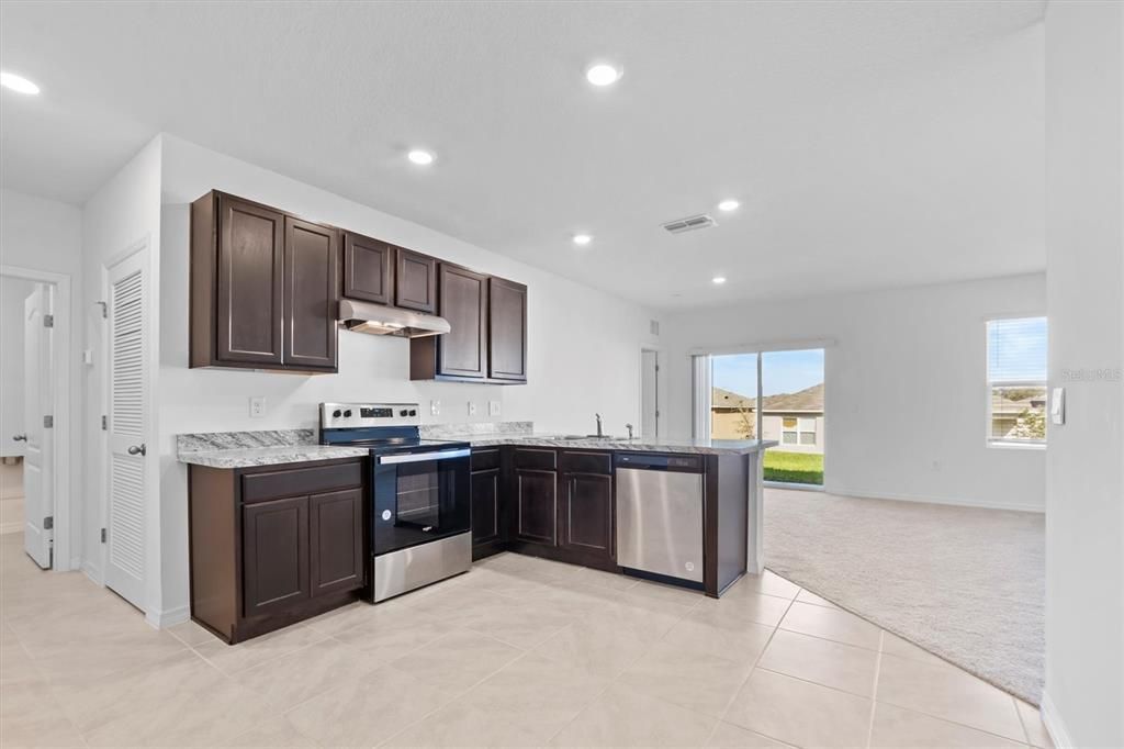 En Renta: $1,745 (3 camas, 2 baños, 1426 Pies cuadrados)