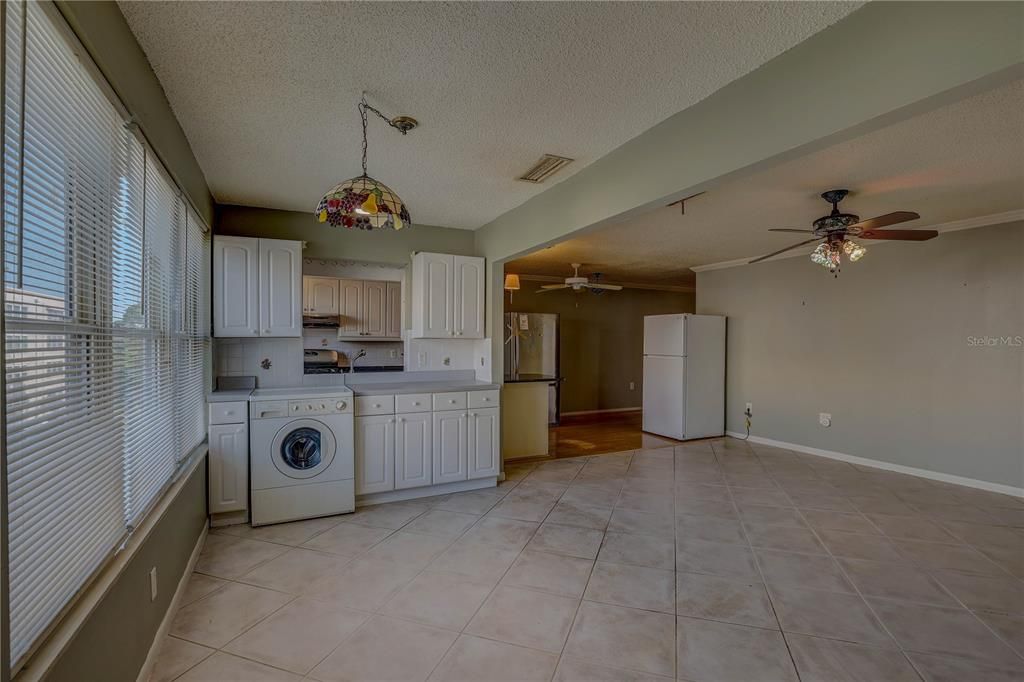 На продажу: $125,000 (2 спален, 1 ванн, 1125 Квадратных фут)