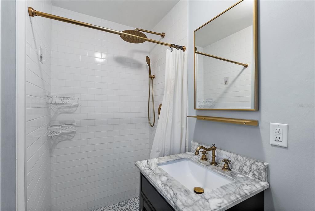 For Sale: $445,000 (3 beds, 2 baths, 1060 Square Feet)