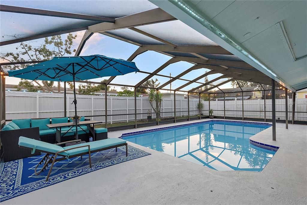 For Sale: $445,000 (3 beds, 2 baths, 1060 Square Feet)