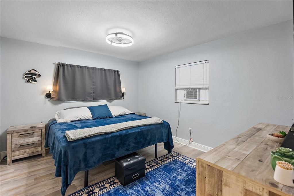 For Sale: $445,000 (3 beds, 2 baths, 1060 Square Feet)