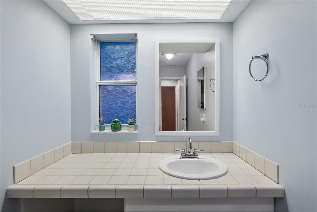 For Sale: $445,000 (3 beds, 2 baths, 1060 Square Feet)