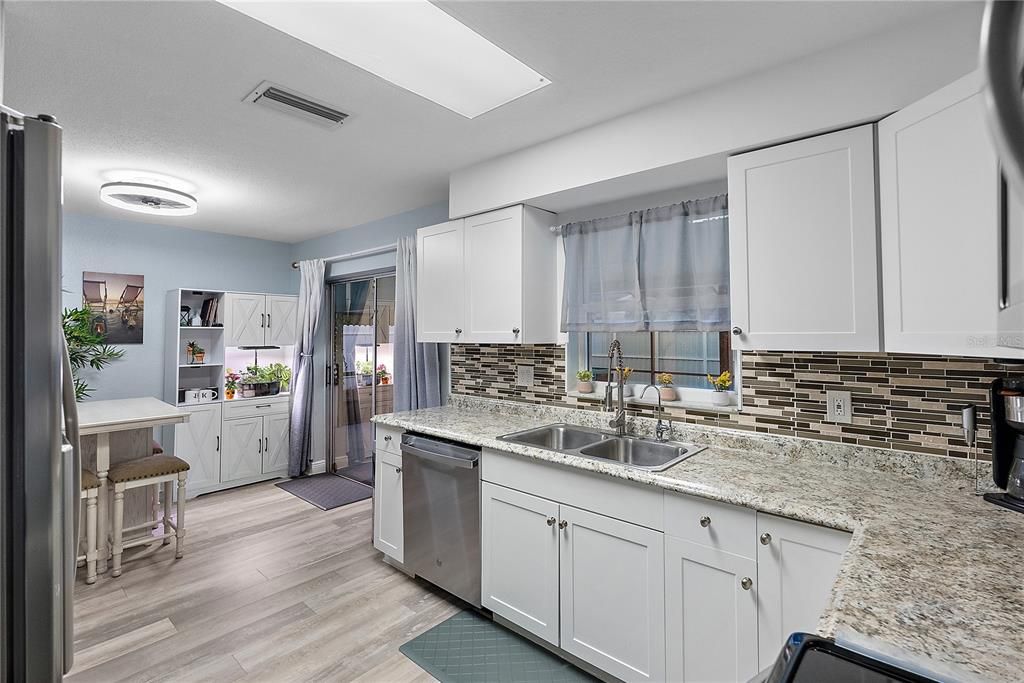 For Sale: $445,000 (3 beds, 2 baths, 1060 Square Feet)