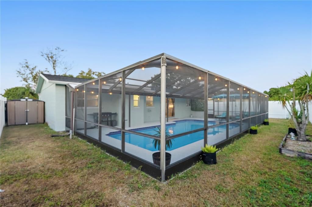 For Sale: $445,000 (3 beds, 2 baths, 1060 Square Feet)