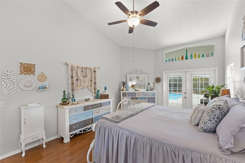 En Venta: $575,000 (3 camas, 2 baños, 2368 Pies cuadrados)