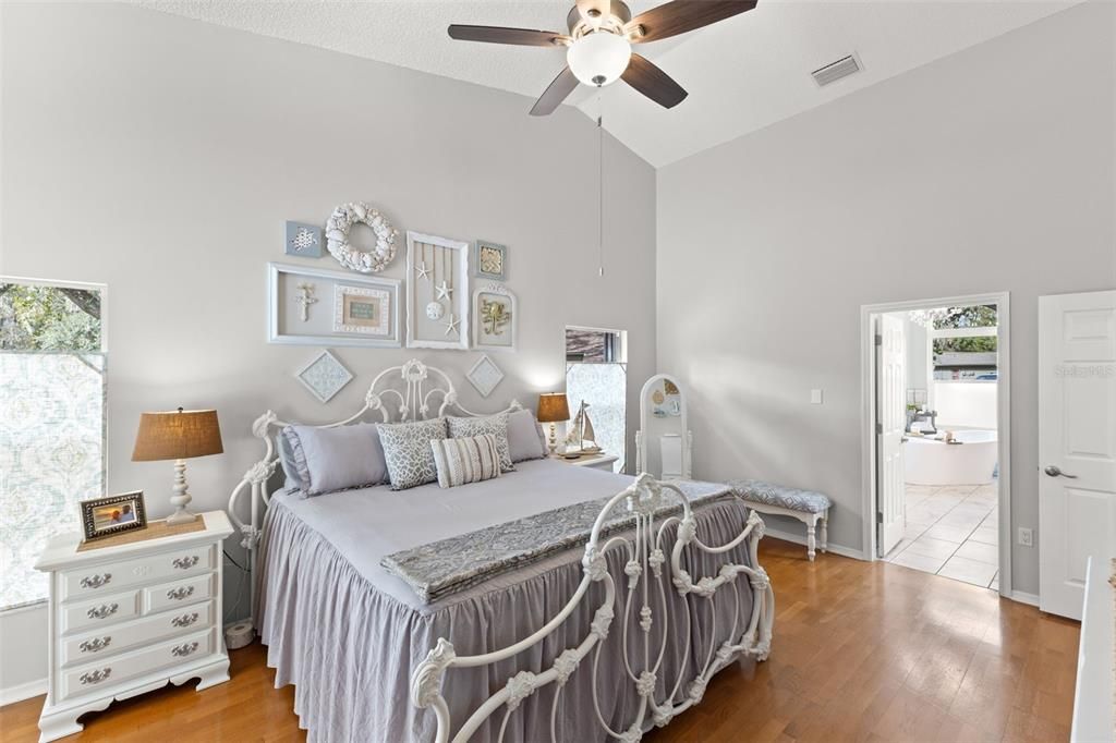 En Venta: $575,000 (3 camas, 2 baños, 2368 Pies cuadrados)