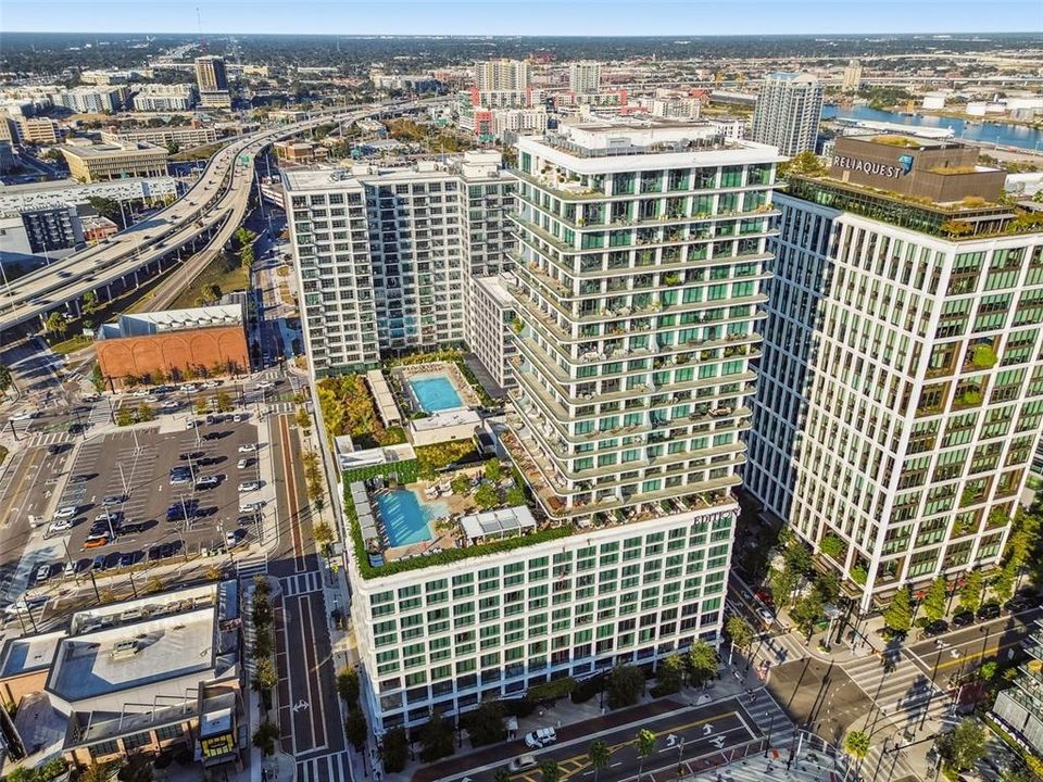 For Rent: $19,000 (2 beds, 2 baths, 1868 Square Feet)