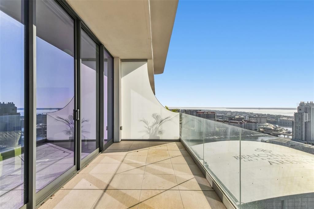 For Rent: $19,000 (2 beds, 2 baths, 1868 Square Feet)