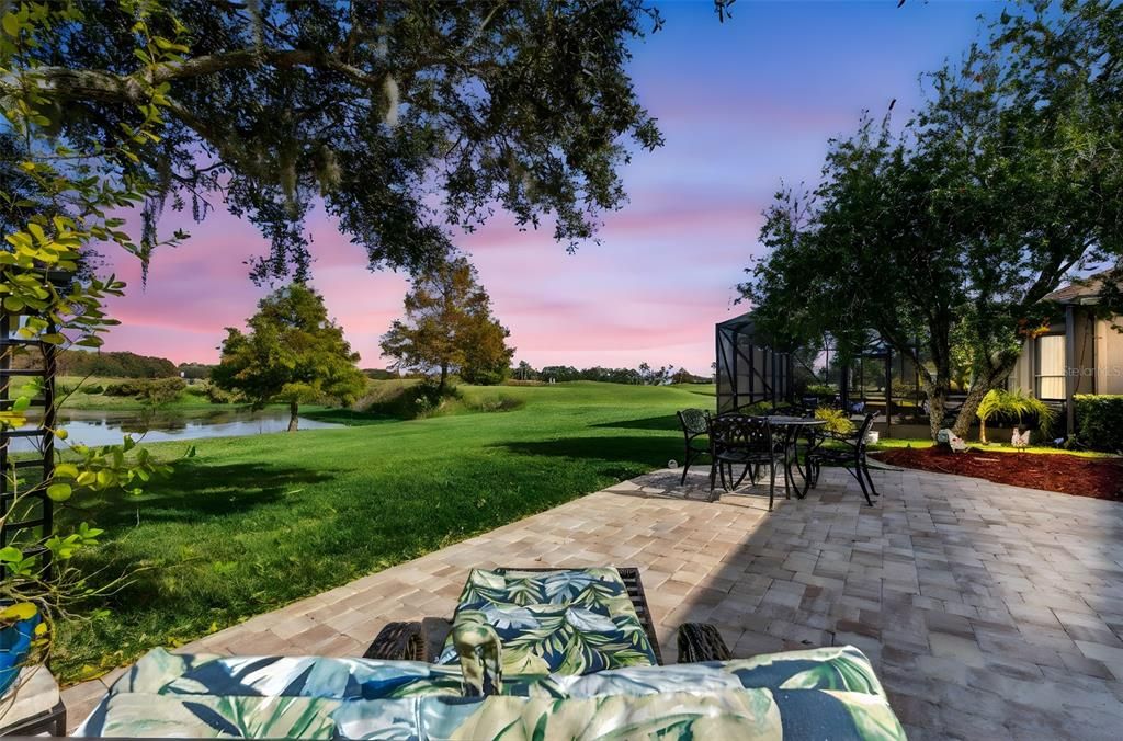 En Venta: $524,999 (3 camas, 2 baños, 2101 Pies cuadrados)