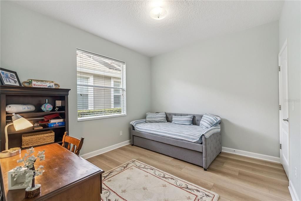 En Venta: $524,999 (3 camas, 2 baños, 2101 Pies cuadrados)