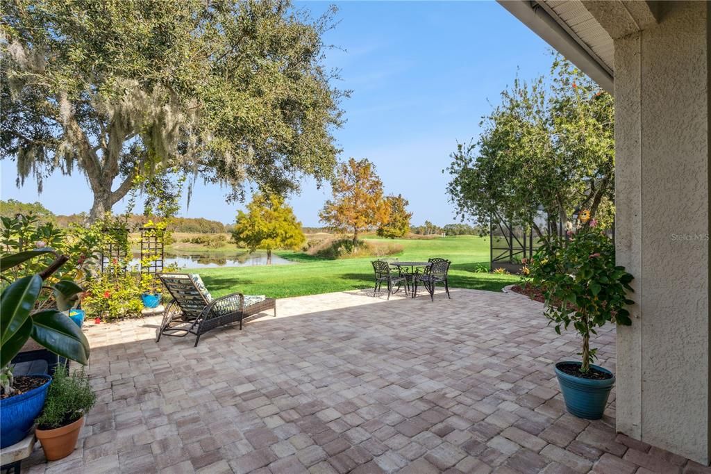 En Venta: $524,999 (3 camas, 2 baños, 2101 Pies cuadrados)