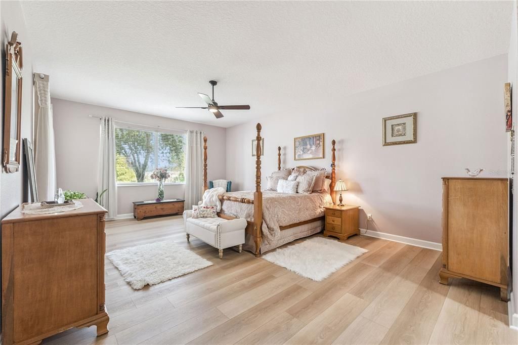 En Venta: $524,999 (3 camas, 2 baños, 2101 Pies cuadrados)