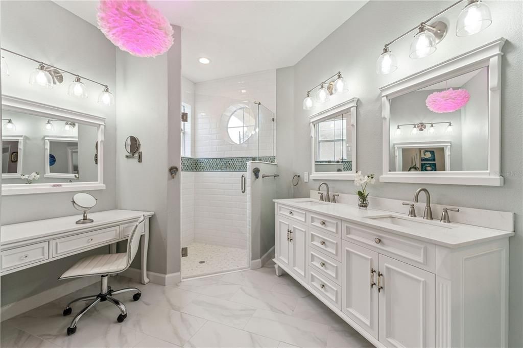 En Venta: $524,999 (3 camas, 2 baños, 2101 Pies cuadrados)