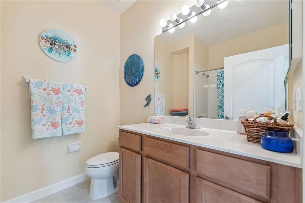 En Venta: $524,999 (3 camas, 2 baños, 2101 Pies cuadrados)