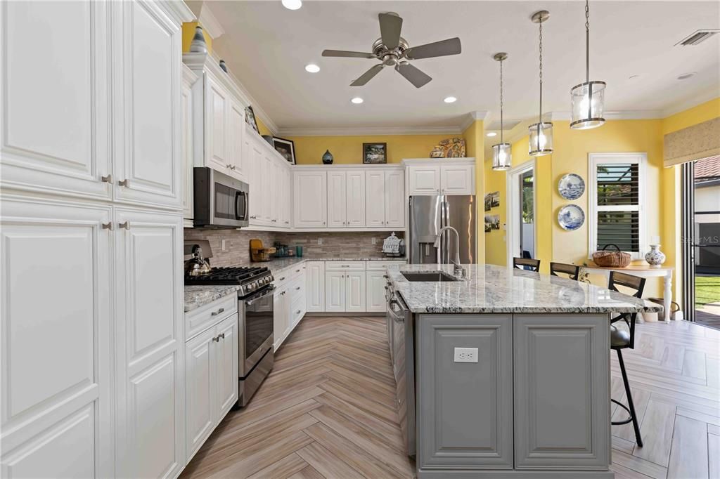 待售: $1,115,000 (2 贝兹, 2 浴室, 2152 平方英尺)