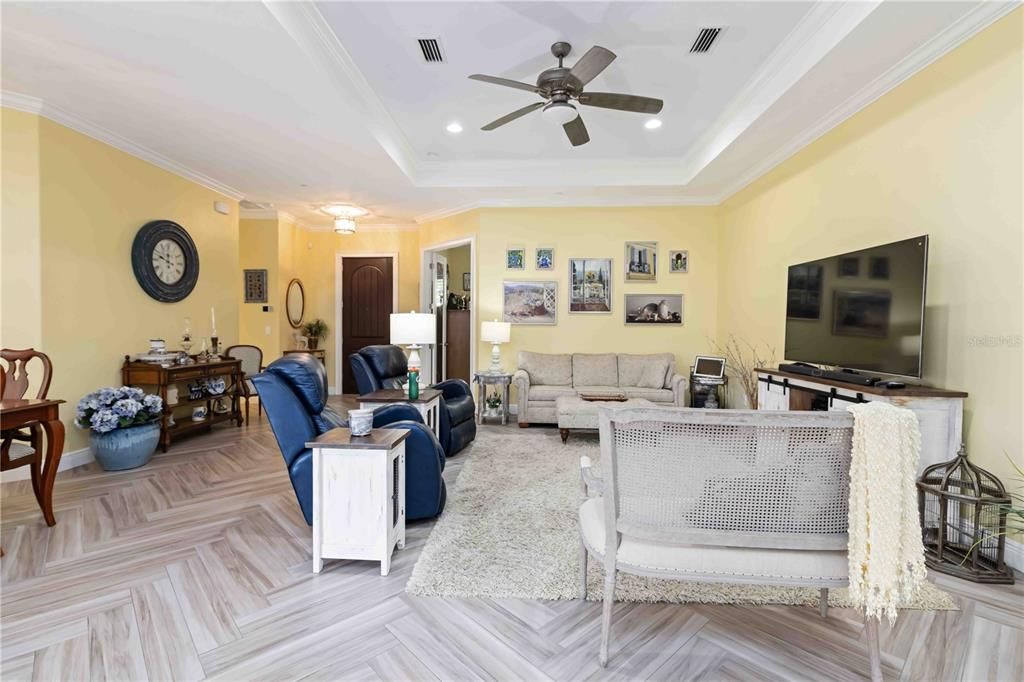 待售: $1,115,000 (2 贝兹, 2 浴室, 2152 平方英尺)