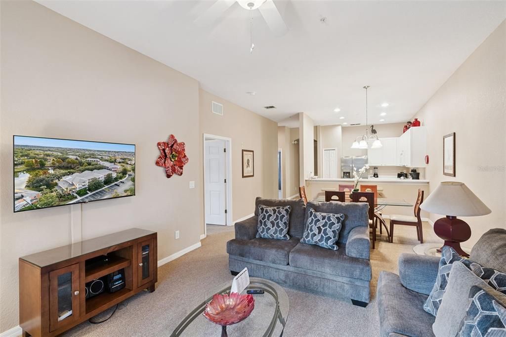 For Sale: $178,000 (2 beds, 2 baths, 1173 Square Feet)