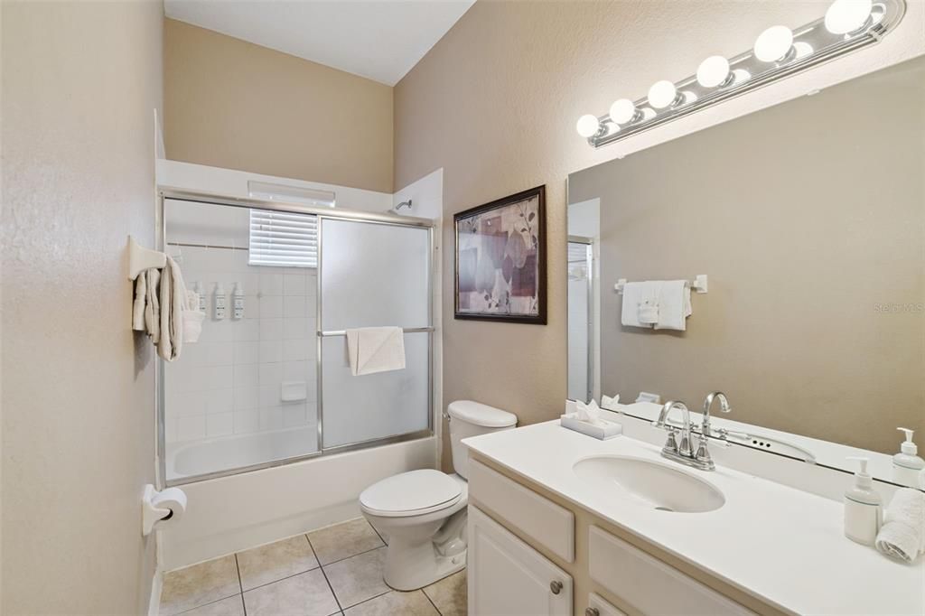 For Sale: $178,000 (2 beds, 2 baths, 1173 Square Feet)