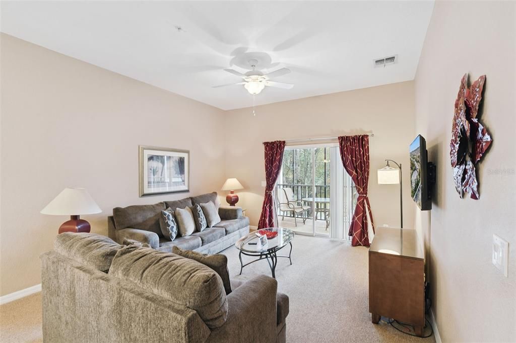 For Sale: $178,000 (2 beds, 2 baths, 1173 Square Feet)