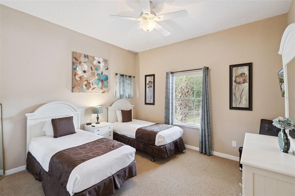 For Sale: $178,000 (2 beds, 2 baths, 1173 Square Feet)