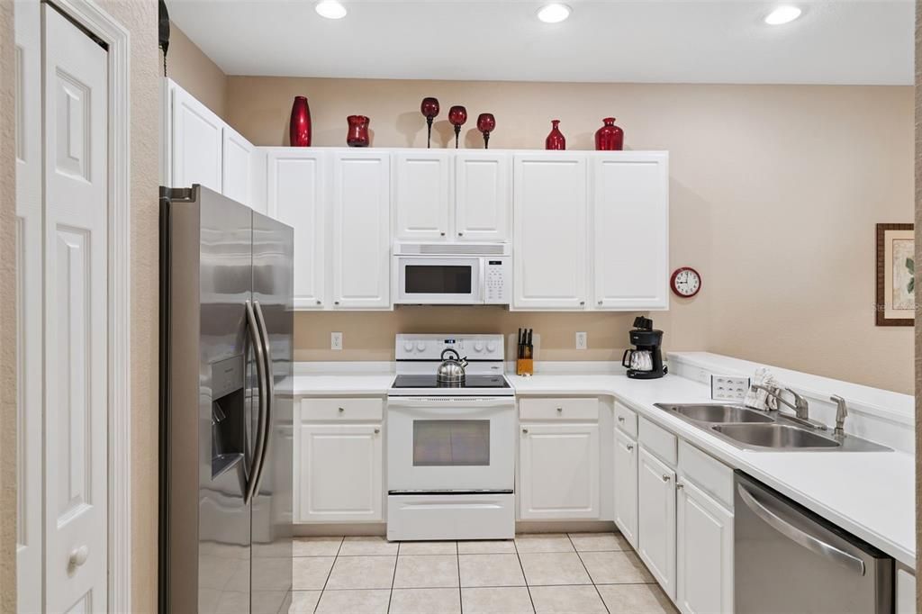 For Sale: $178,000 (2 beds, 2 baths, 1173 Square Feet)