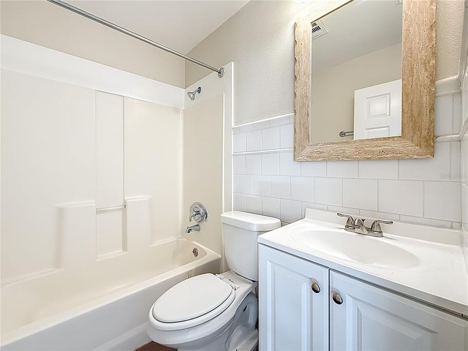 For Sale: $245,000 (3 beds, 2 baths, 1260 Square Feet)