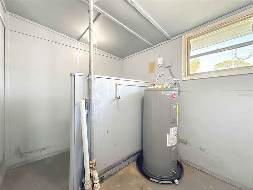 For Sale: $245,000 (3 beds, 2 baths, 1260 Square Feet)