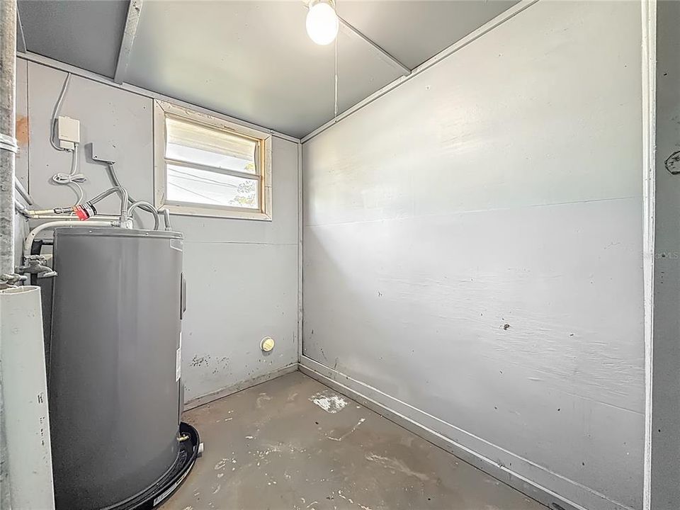 For Sale: $245,000 (3 beds, 2 baths, 1260 Square Feet)