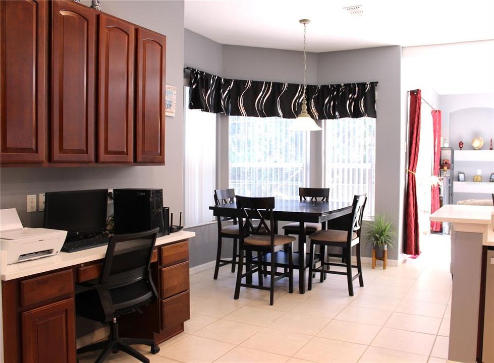 На продажу: $574,900 (4 спален, 3 ванн, 2379 Квадратных фут)