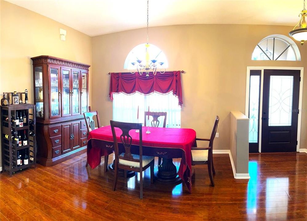 На продажу: $574,900 (4 спален, 3 ванн, 2379 Квадратных фут)