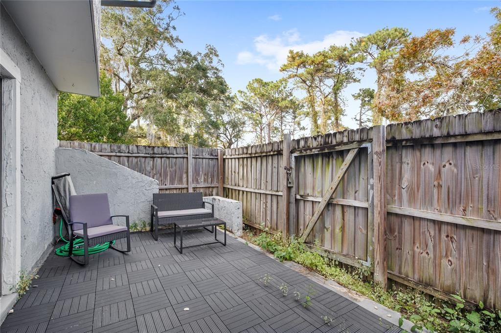 На продажу: $250,000 (2 спален, 2 ванн, 1328 Квадратных фут)