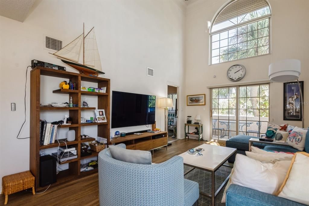 For Rent: $8,500 (2 beds, 2 baths, 1455 Square Feet)