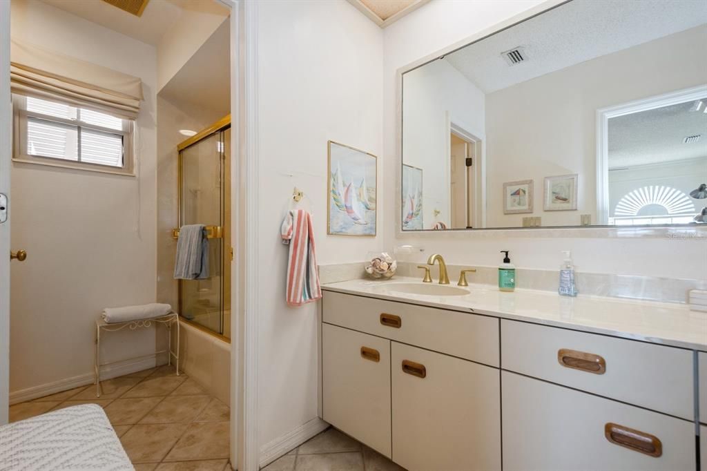 For Rent: $8,500 (2 beds, 2 baths, 1455 Square Feet)