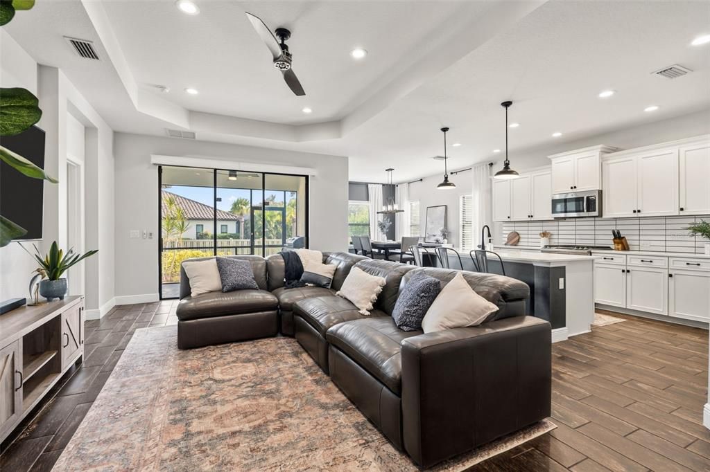 For Sale: $530,000 (3 beds, 2 baths, 2237 Square Feet)