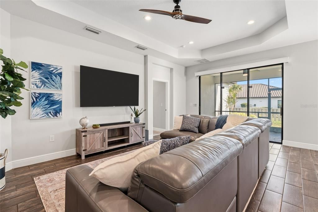 For Sale: $530,000 (3 beds, 2 baths, 2237 Square Feet)