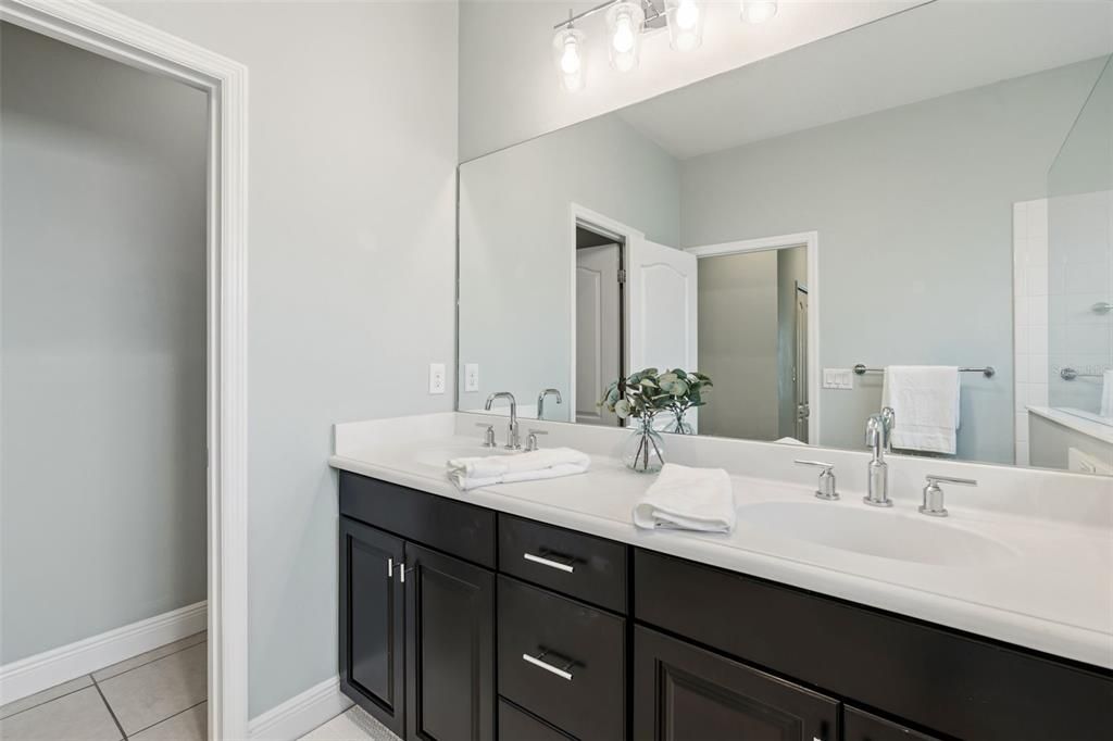 For Sale: $530,000 (3 beds, 2 baths, 2237 Square Feet)