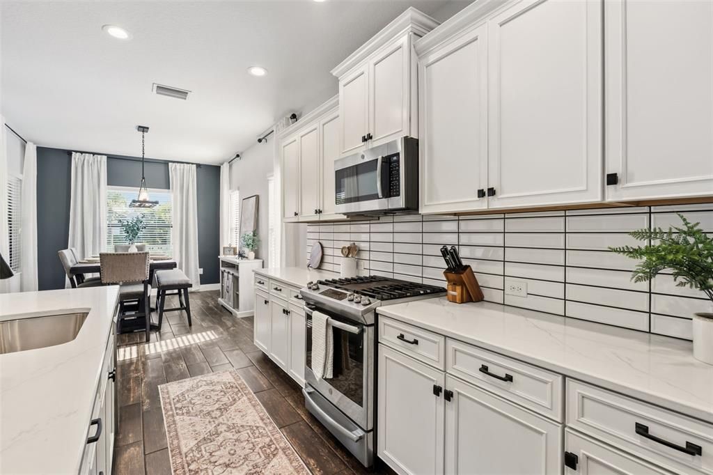 For Sale: $530,000 (3 beds, 2 baths, 2237 Square Feet)