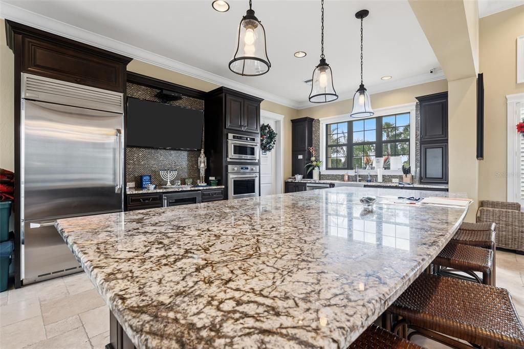 For Sale: $530,000 (3 beds, 2 baths, 2237 Square Feet)