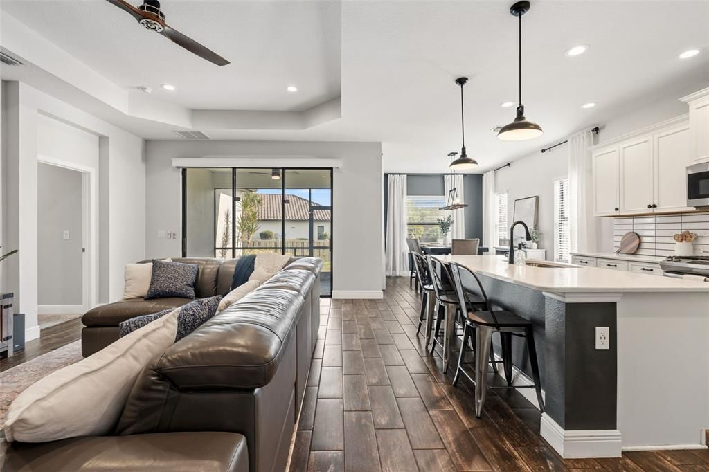 For Sale: $530,000 (3 beds, 2 baths, 2237 Square Feet)