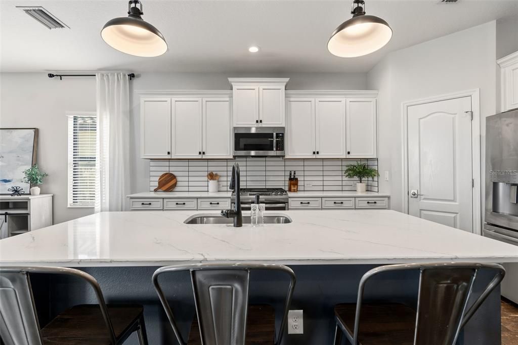 For Sale: $530,000 (3 beds, 2 baths, 2237 Square Feet)