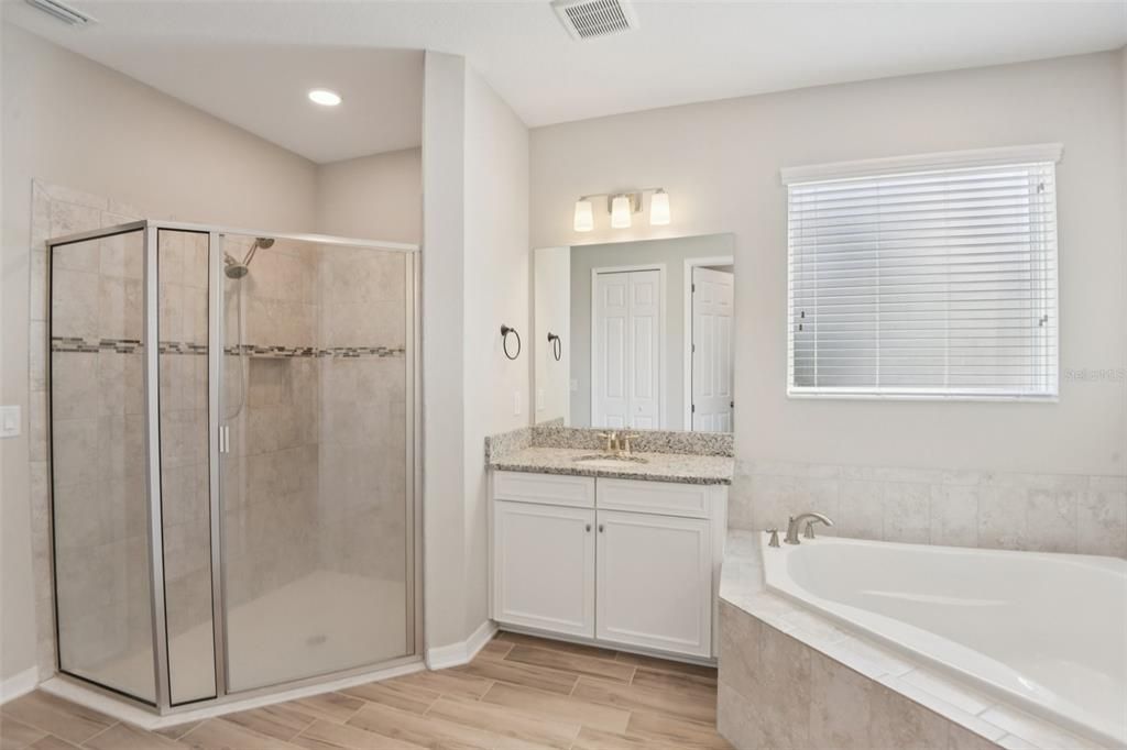 待售: $949,000 (5 贝兹, 4 浴室, 5435 平方英尺)