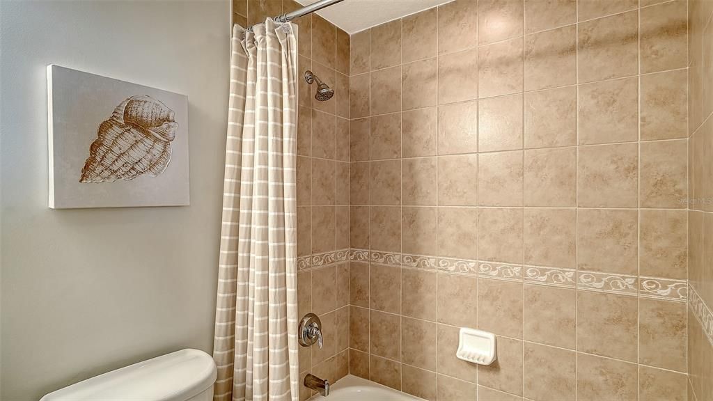 待售: $620,000 (2 贝兹, 2 浴室, 1484 平方英尺)