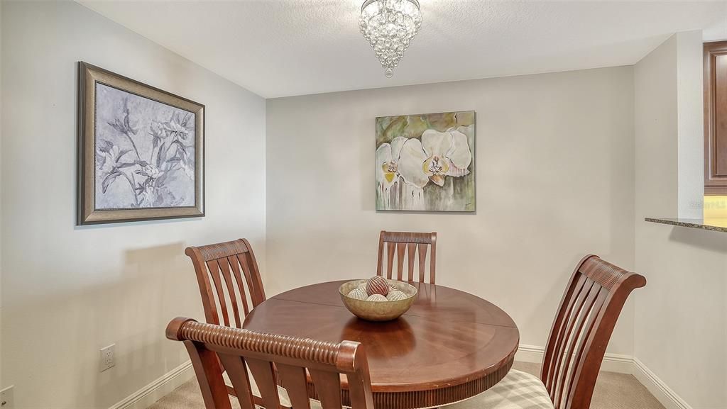 待售: $620,000 (2 贝兹, 2 浴室, 1484 平方英尺)