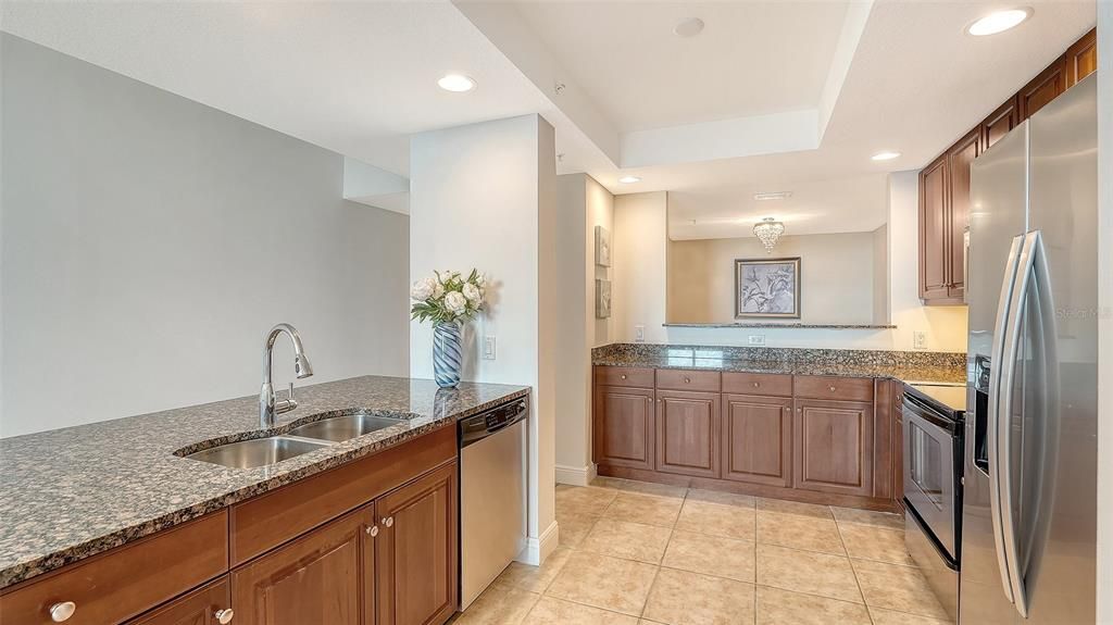 待售: $620,000 (2 贝兹, 2 浴室, 1484 平方英尺)