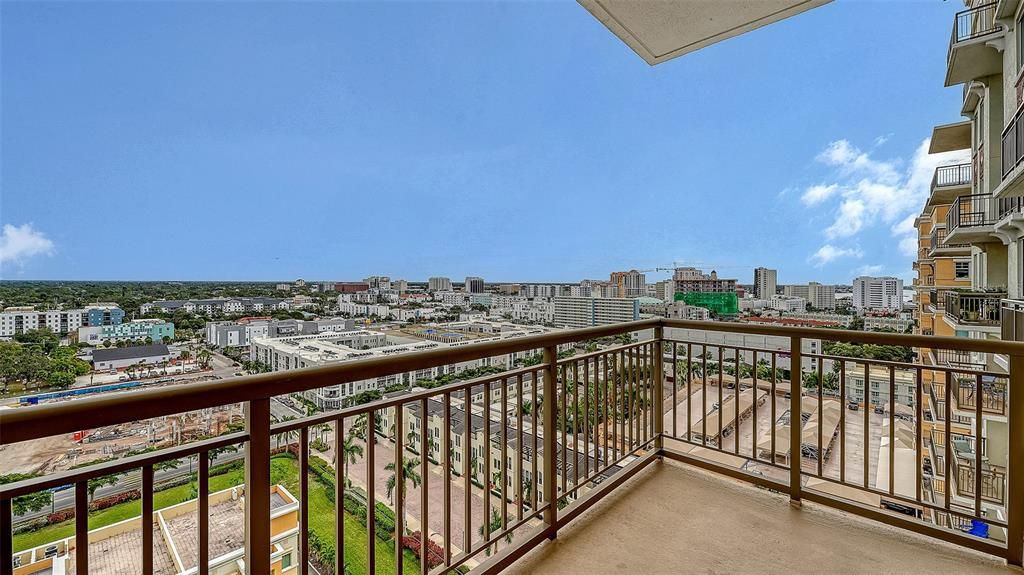 待售: $620,000 (2 贝兹, 2 浴室, 1484 平方英尺)