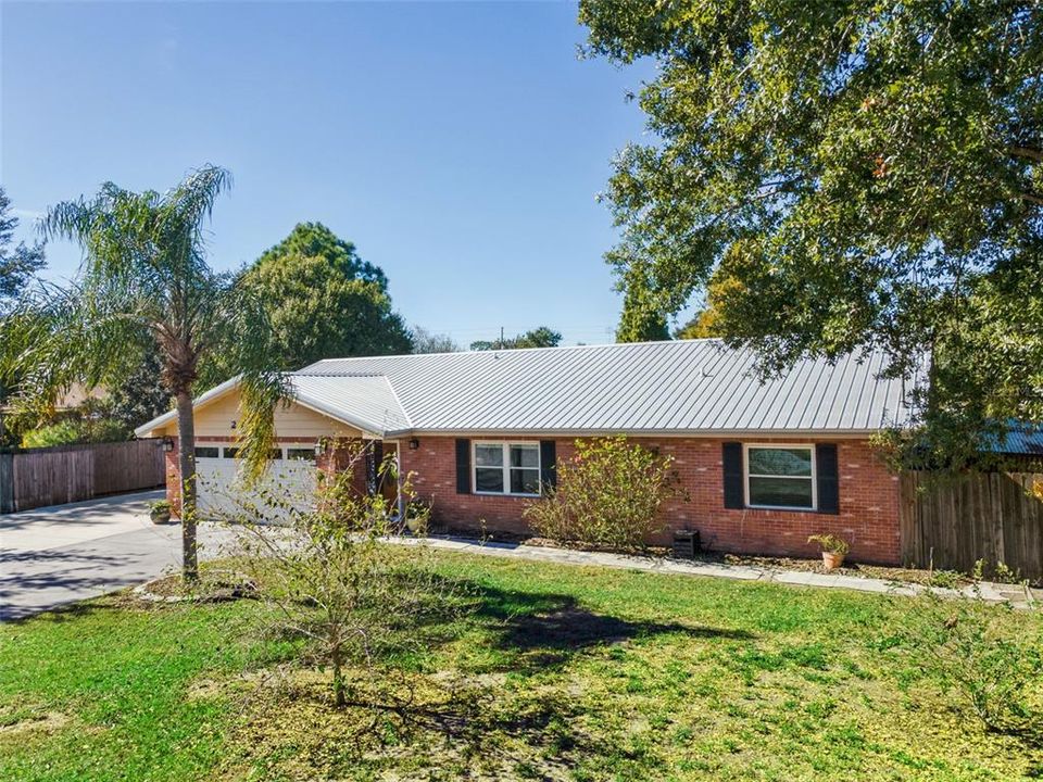 For Sale: $359,000 (3 beds, 2 baths, 1820 Square Feet)