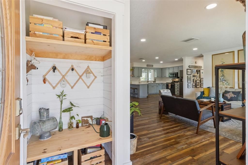 For Sale: $359,000 (3 beds, 2 baths, 1820 Square Feet)