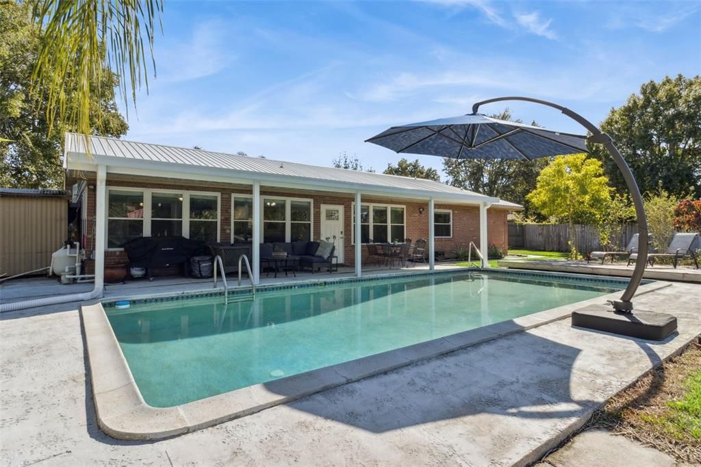 For Sale: $359,000 (3 beds, 2 baths, 1820 Square Feet)